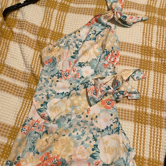 Cute summer floral dress! - Picture 2 of 3